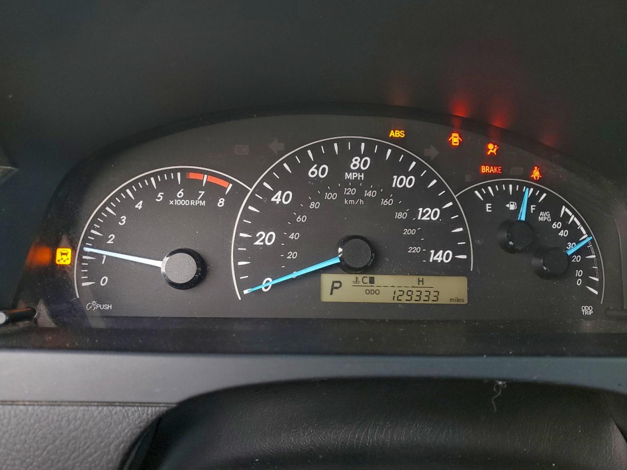 2014 TOYOTA CAMRY L photo 25