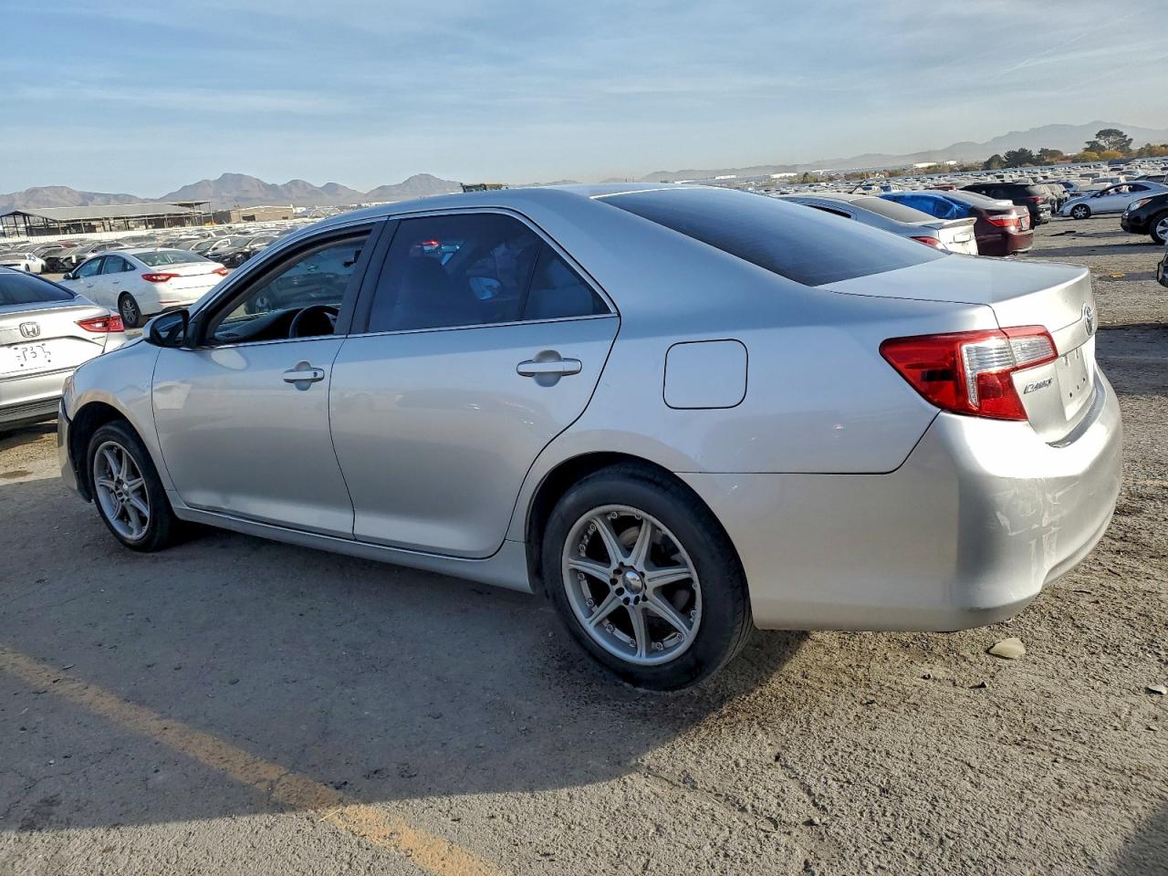 2014 TOYOTA CAMRY L photo 4
