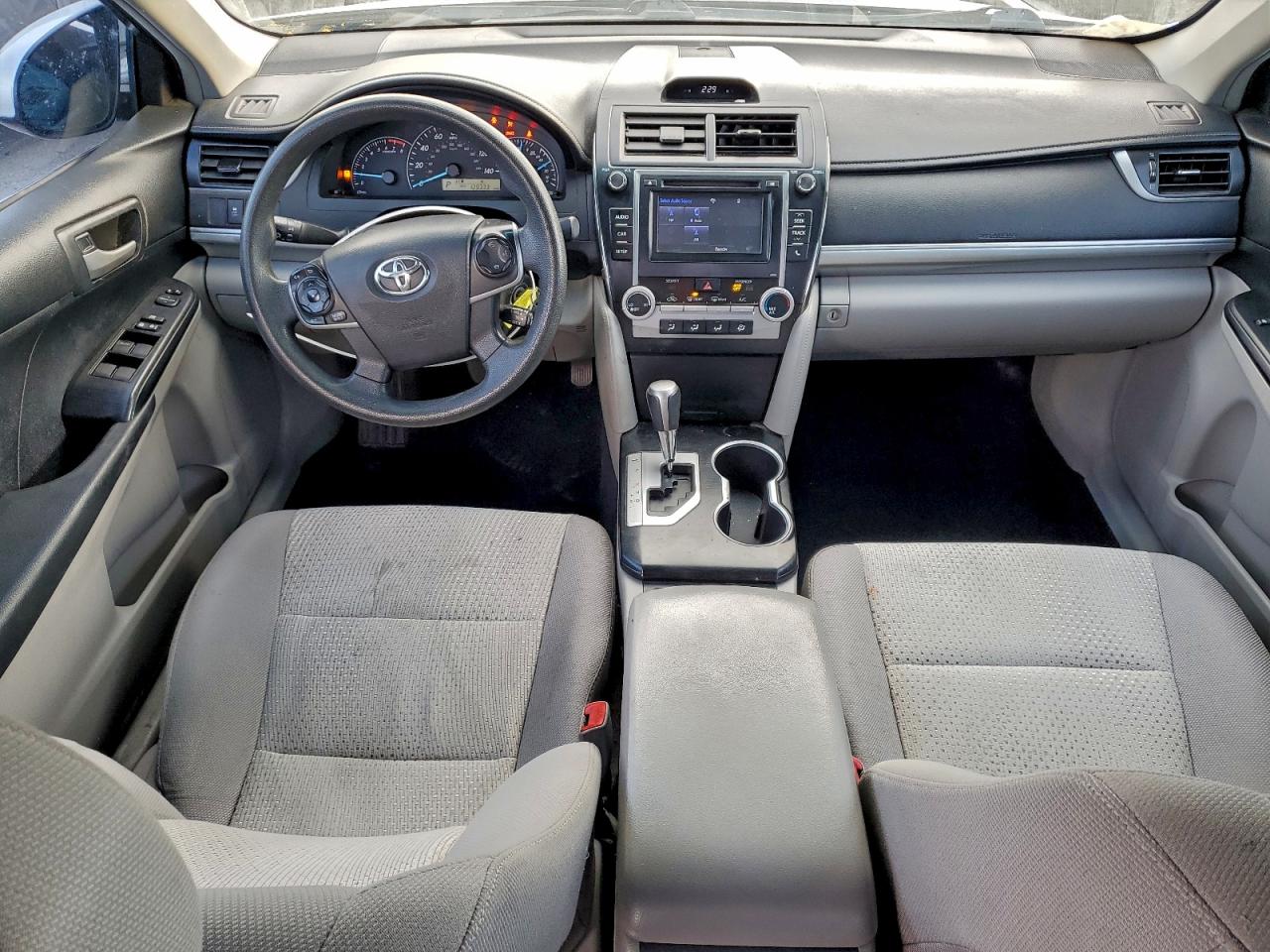 2014 TOYOTA CAMRY L photo 22