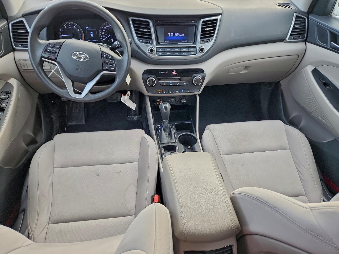2017 HYUNDAI TUCSON SE photo 22