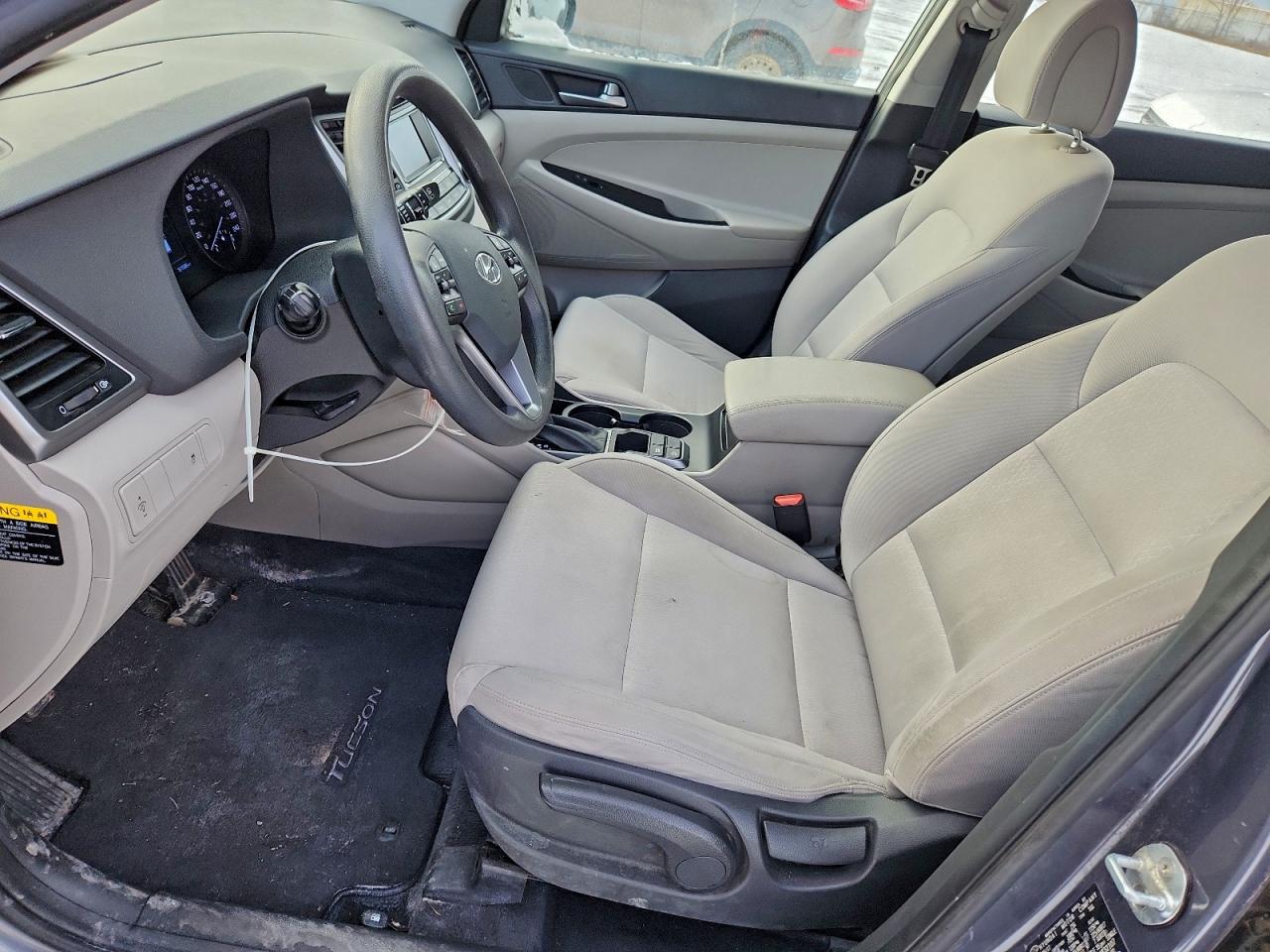 2017 HYUNDAI TUCSON SE photo 19