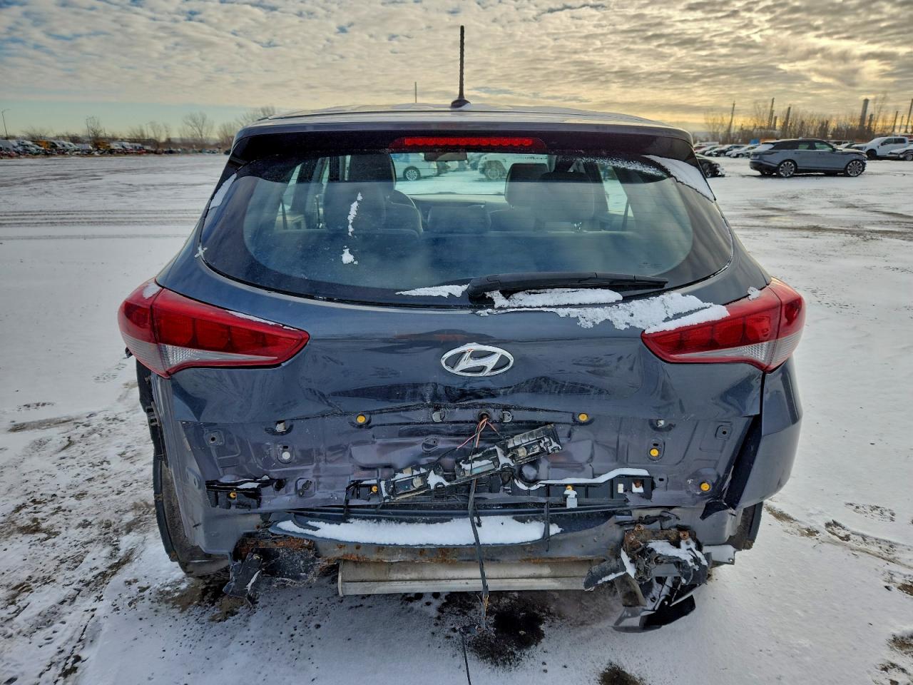 2017 HYUNDAI TUCSON SE photo 16