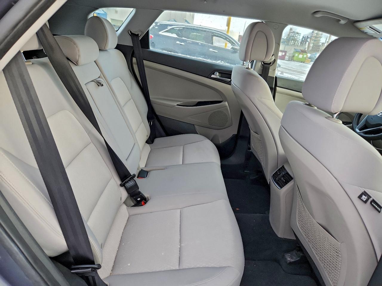 2017 HYUNDAI TUCSON SE photo 28