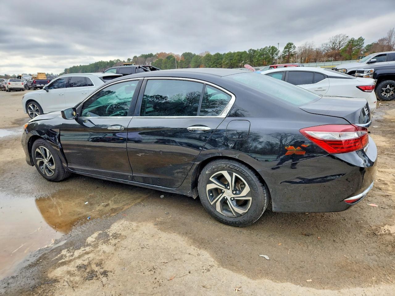 2017 HONDA ACCORD LX photo 4