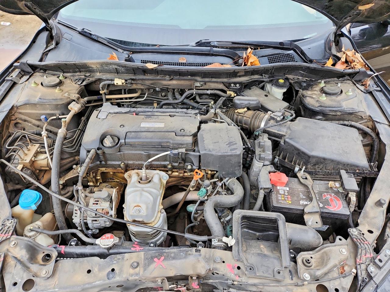 2017 HONDA ACCORD LX photo 31