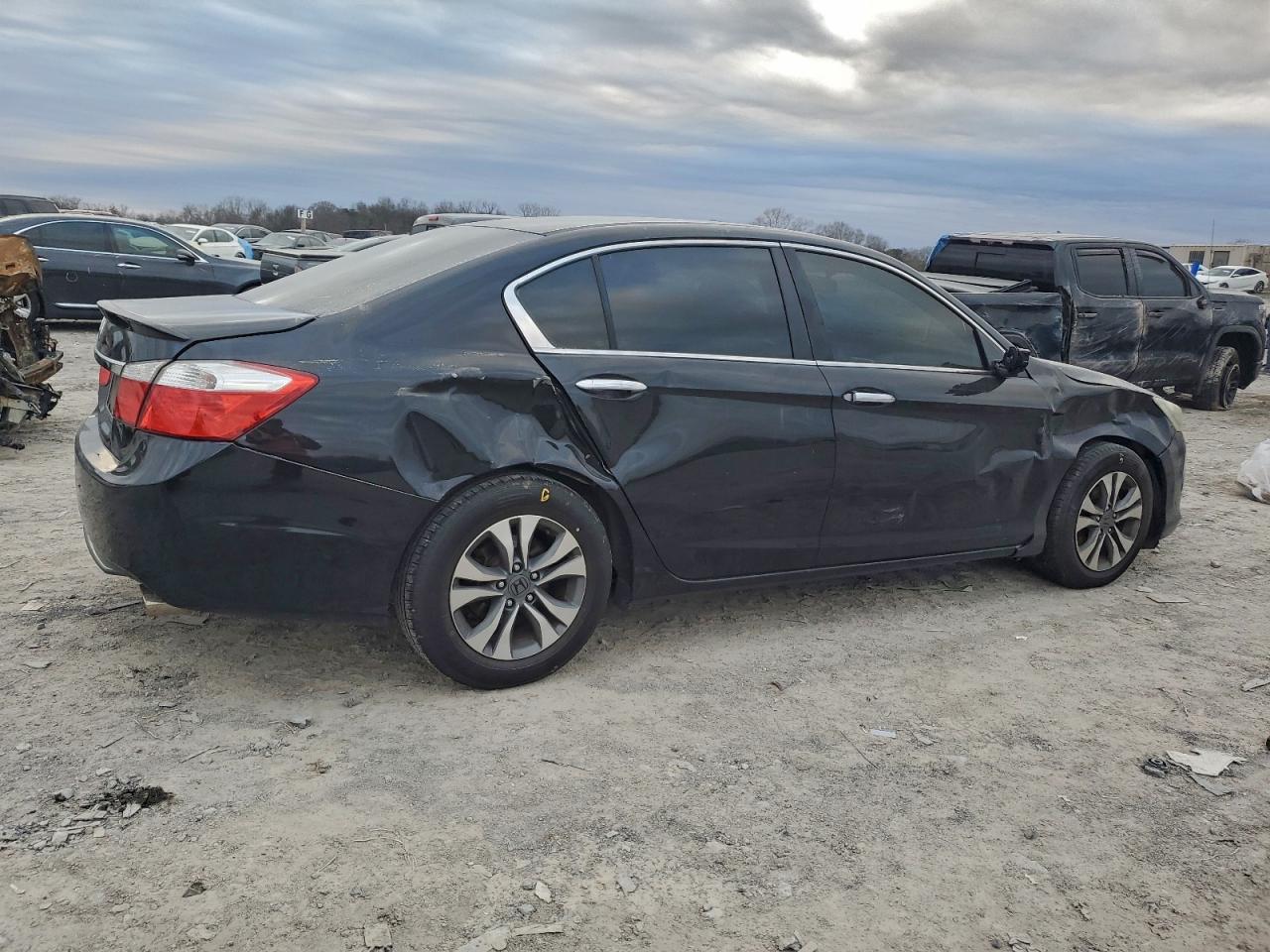 2015 HONDA ACCORD LX photo 3