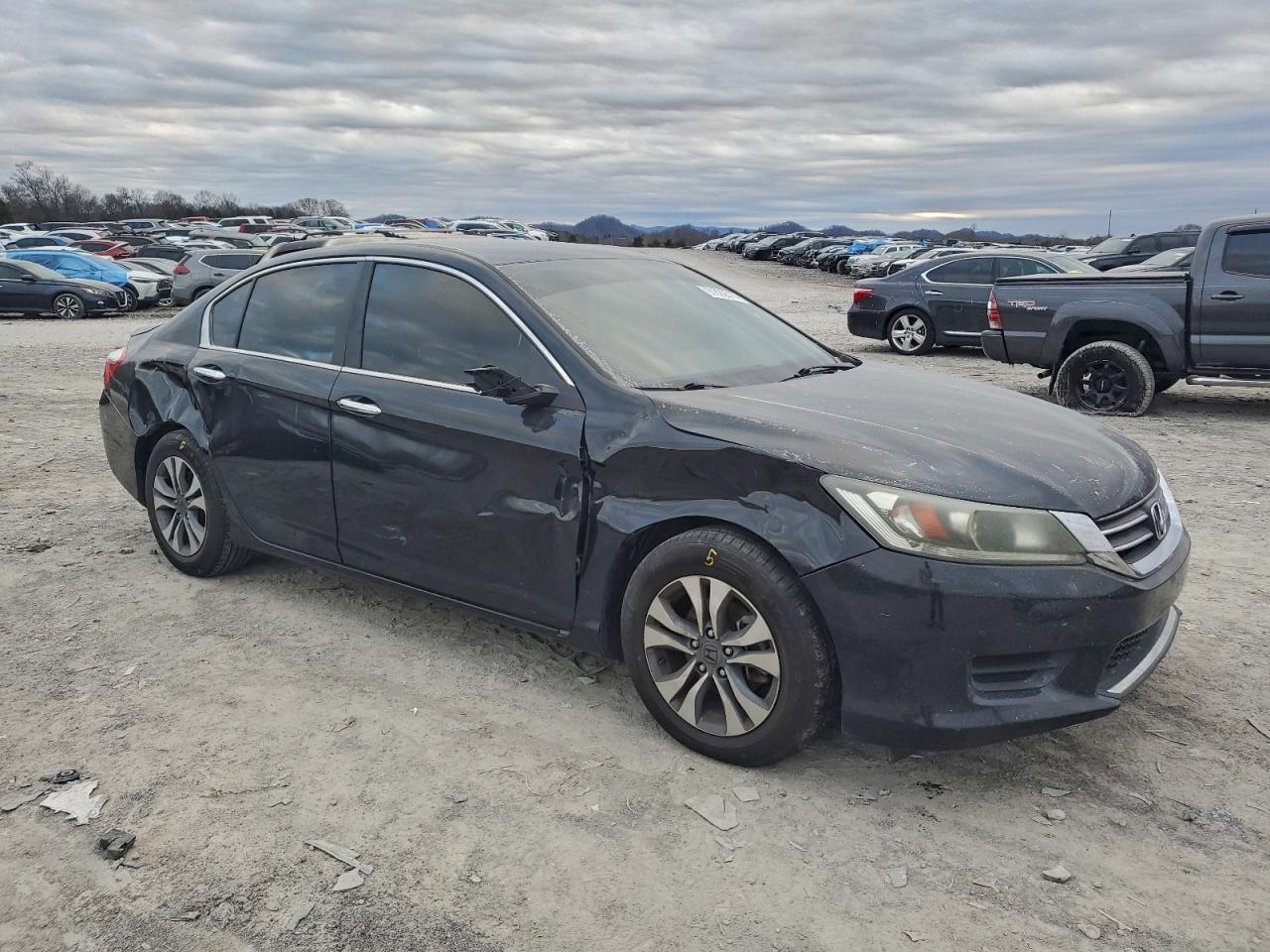 2015 HONDA ACCORD LX photo 4