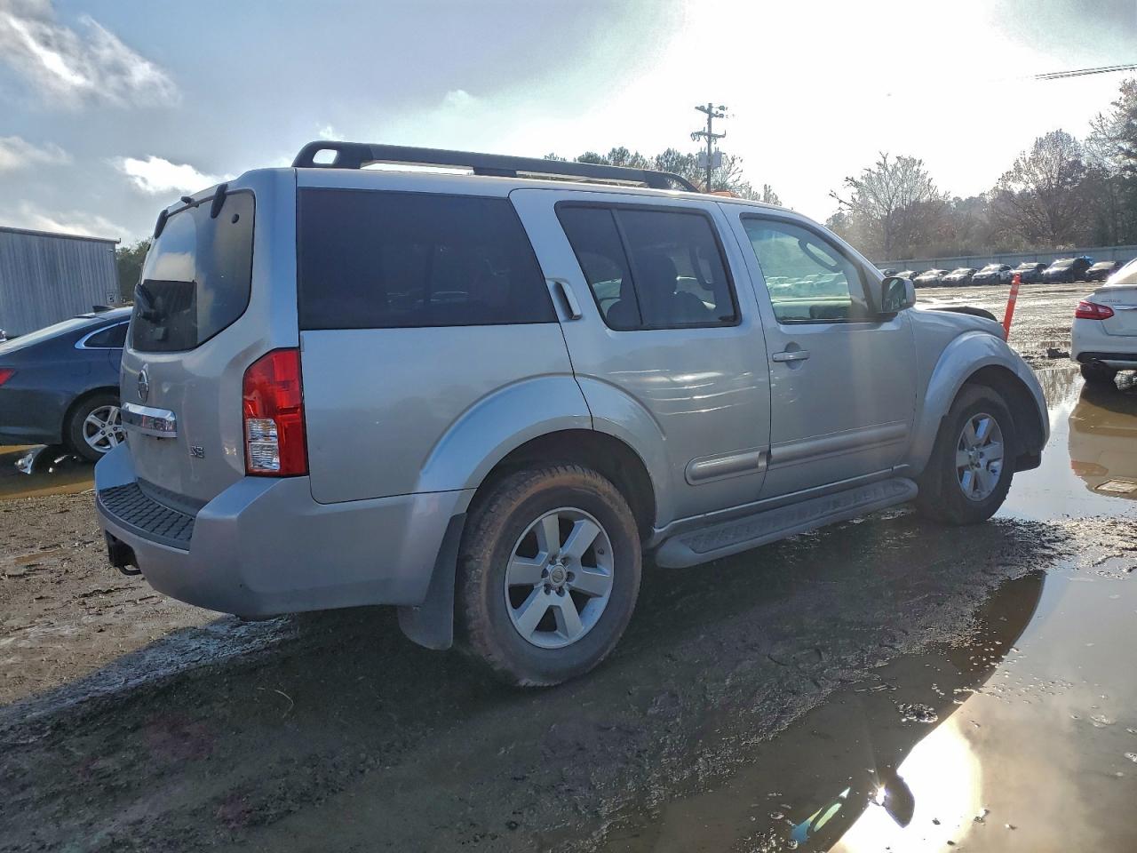 2008 NISSAN PATHFINDER S photo 3