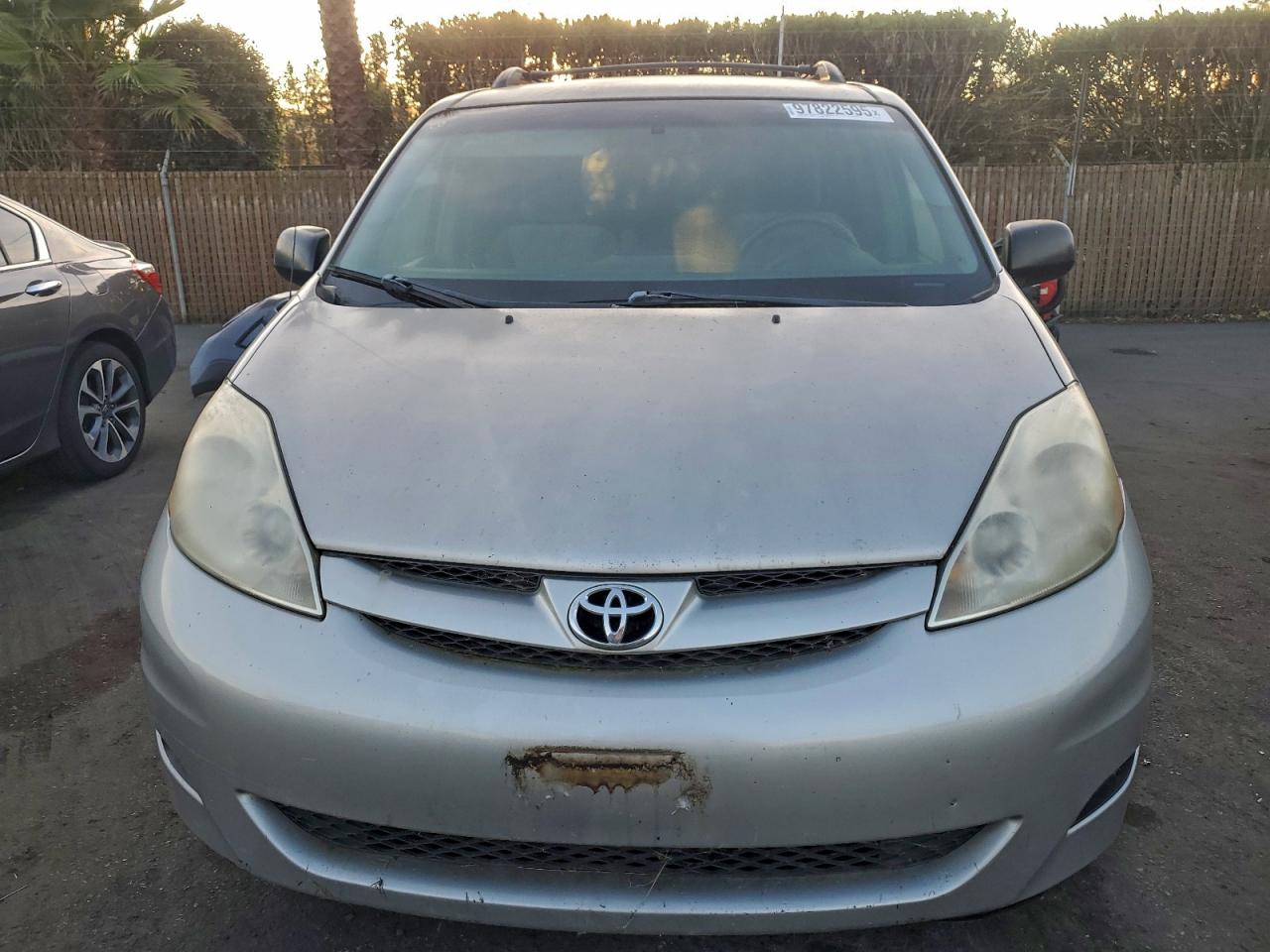 2009 TOYOTA SIENNA CE photo 5