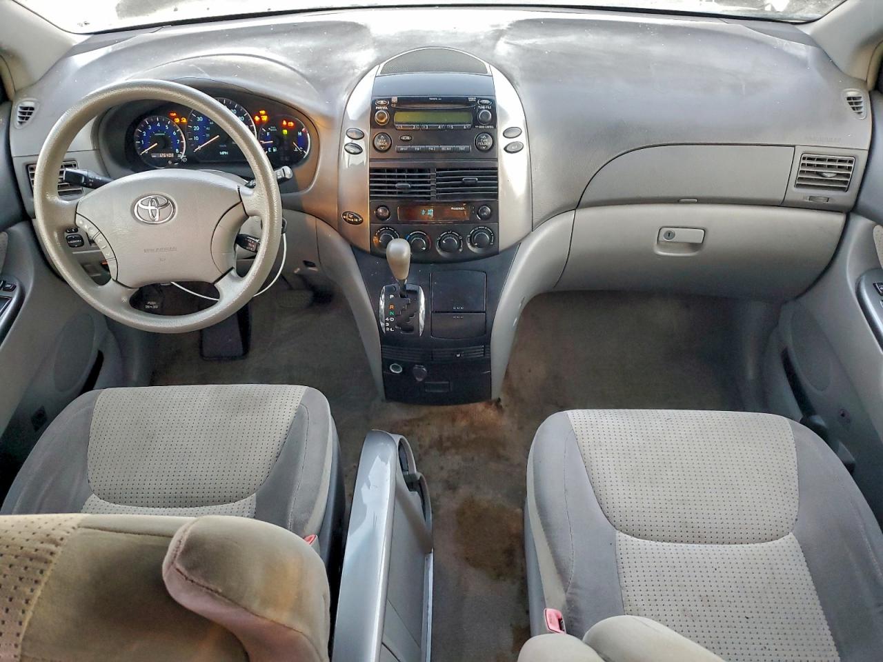 2009 TOYOTA SIENNA CE photo 8