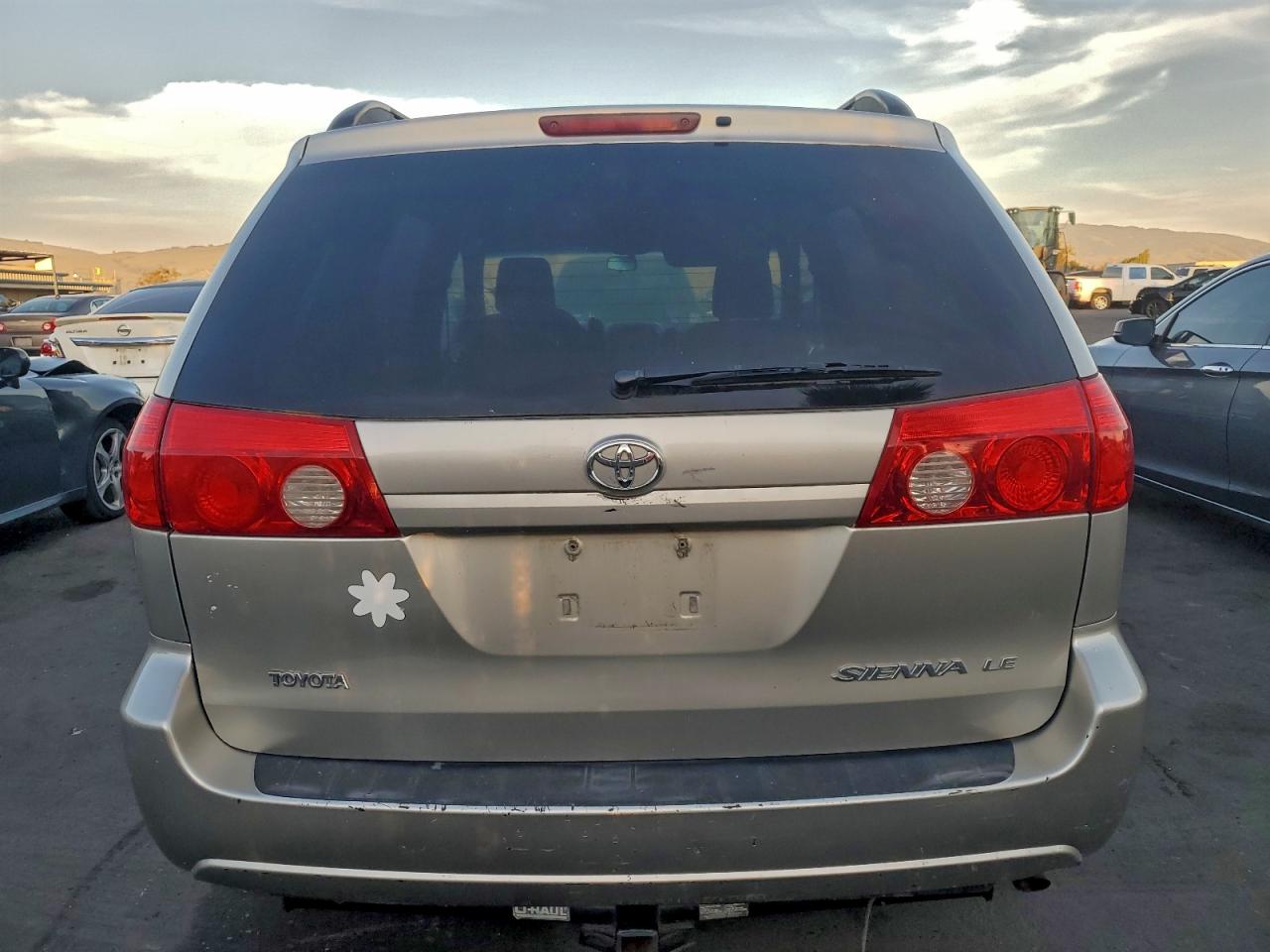 2009 TOYOTA SIENNA CE photo 6