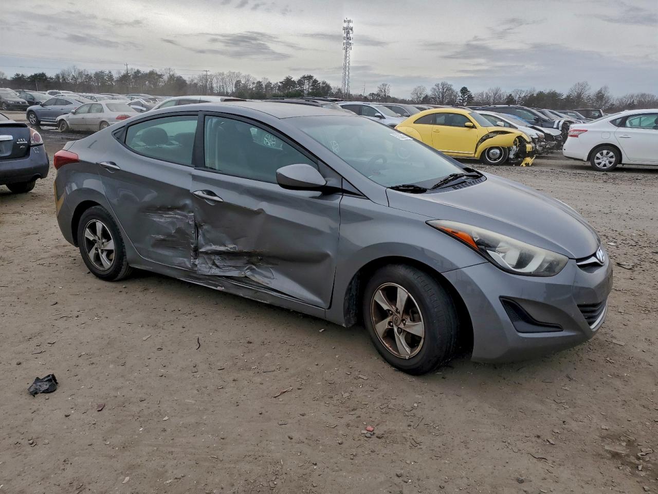 2014 HYUNDAI ELANTRA SE photo 4