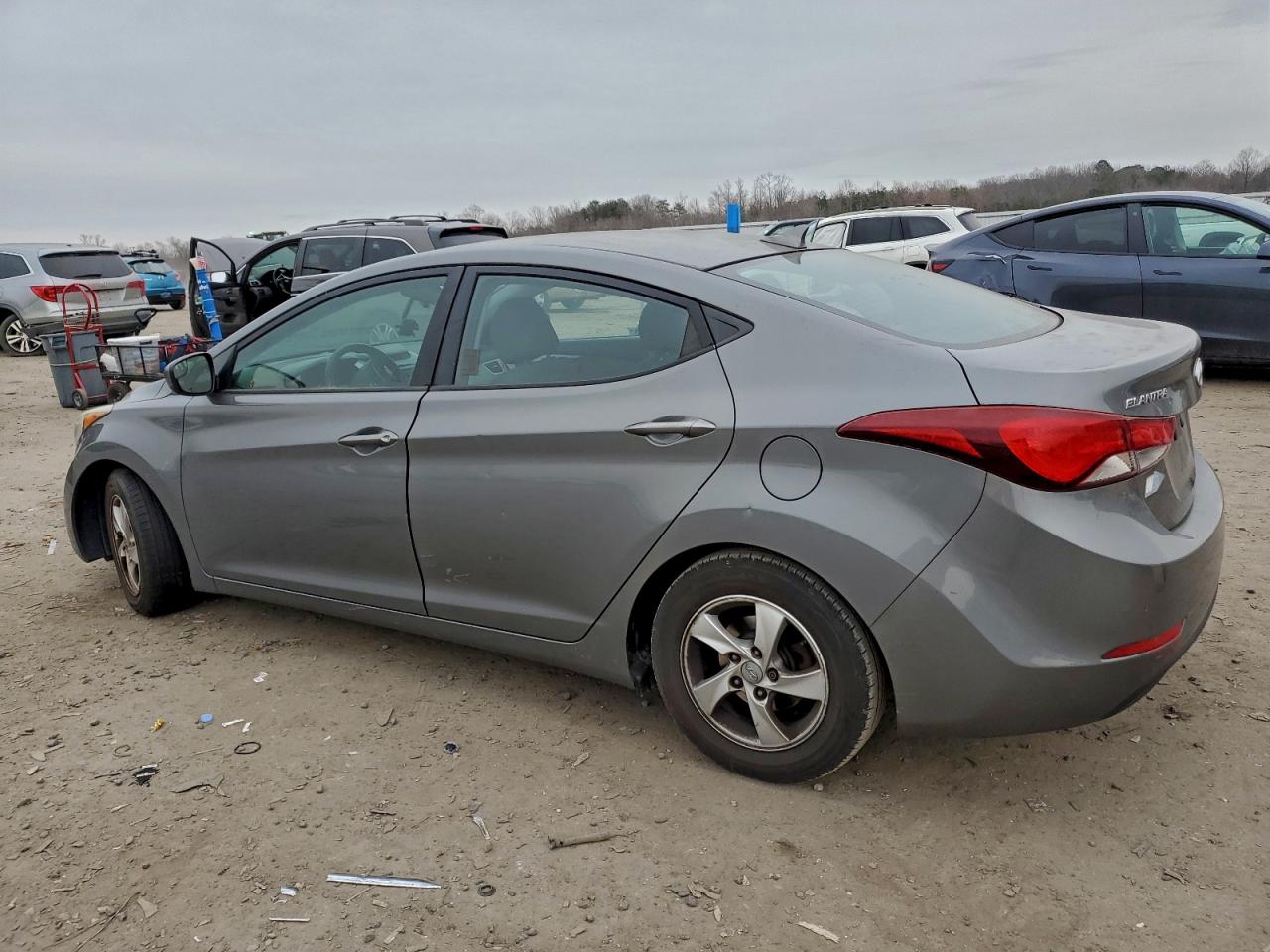 2014 HYUNDAI ELANTRA SE photo 2