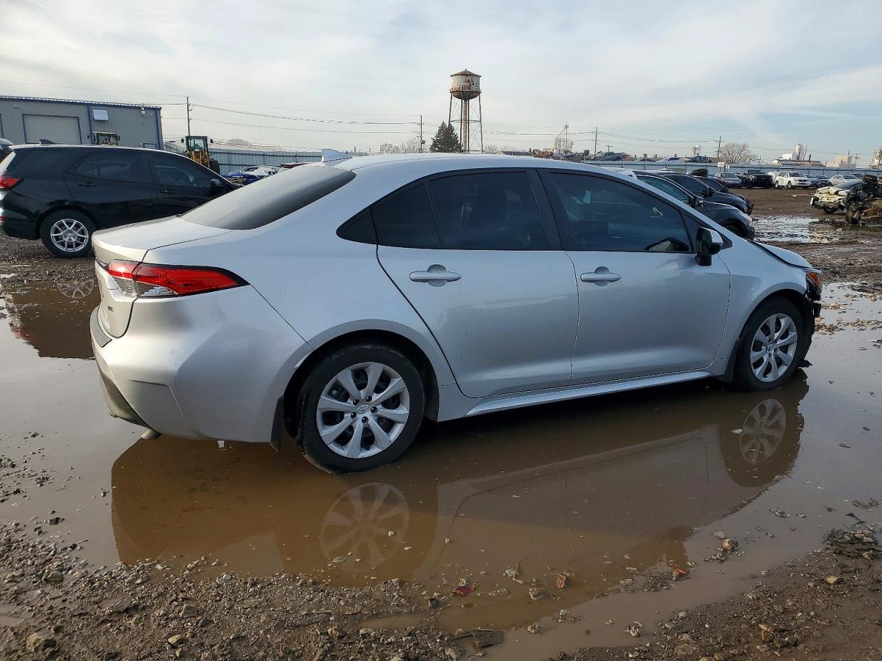 2023 TOYOTA COROLLA LE photo 3