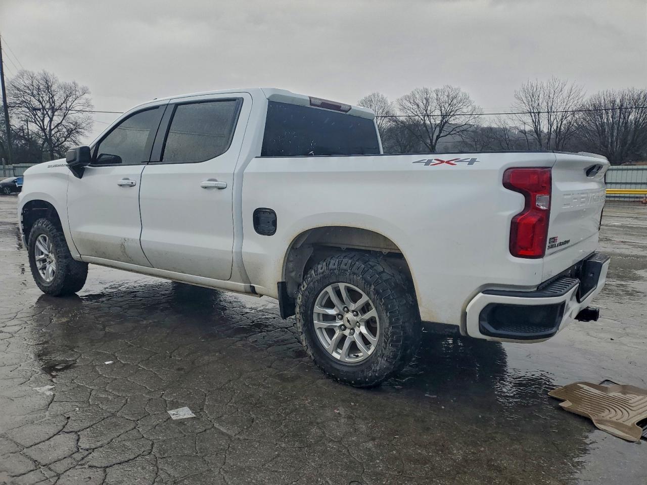 2019 CHEVROLET SILVERADO K1500 RST photo 2