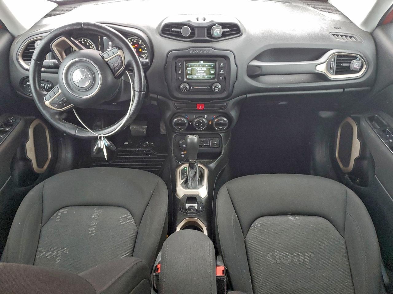 2015 JEEP RENEGADE LATITUDE photo 8