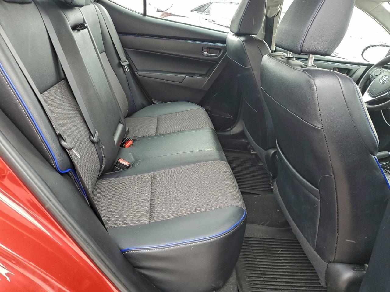 2018 TOYOTA COROLLA L photo 10