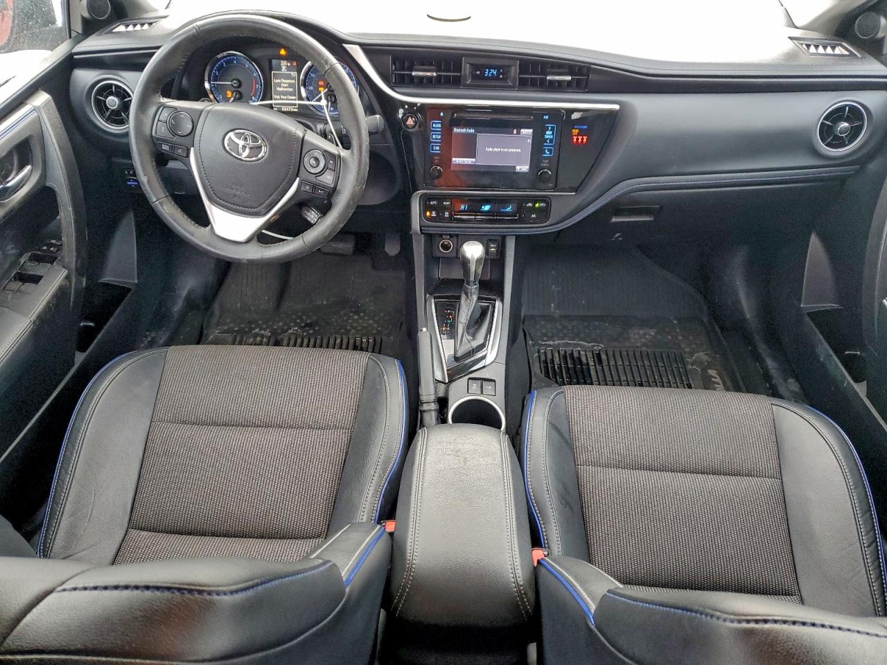 2018 TOYOTA COROLLA L photo 8