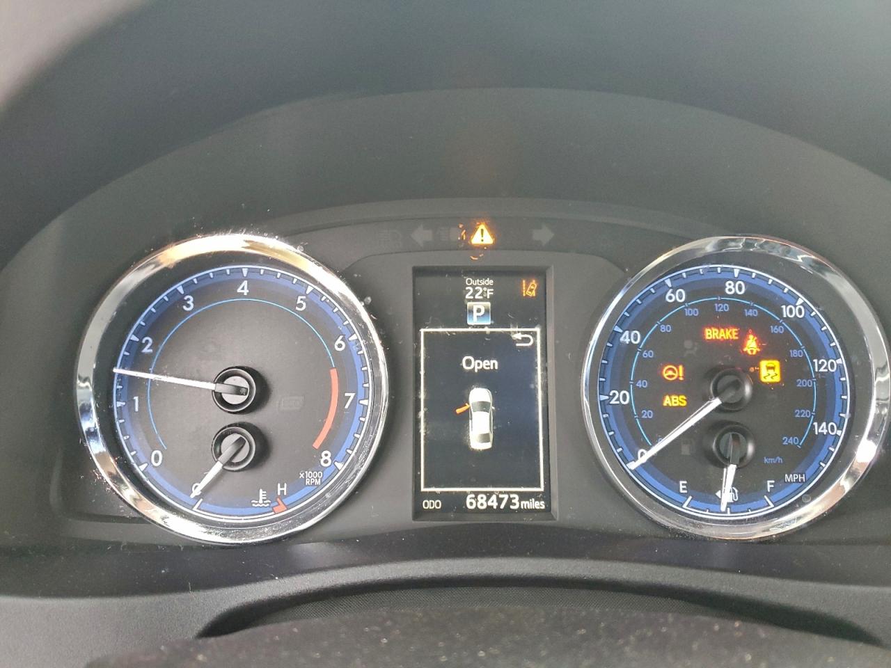 2018 TOYOTA COROLLA L photo 9