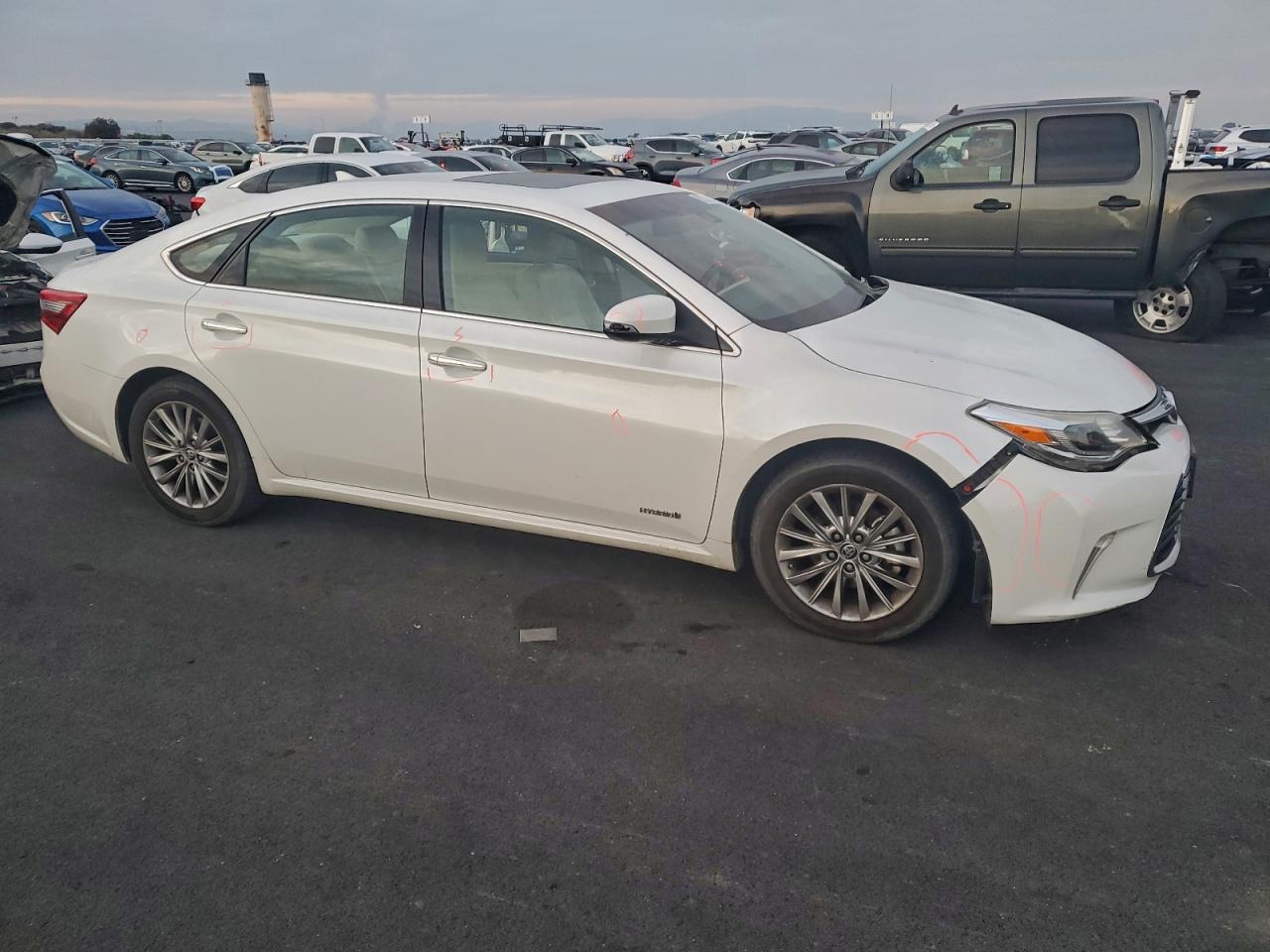 2016 TOYOTA AVALON HYBRID photo 4