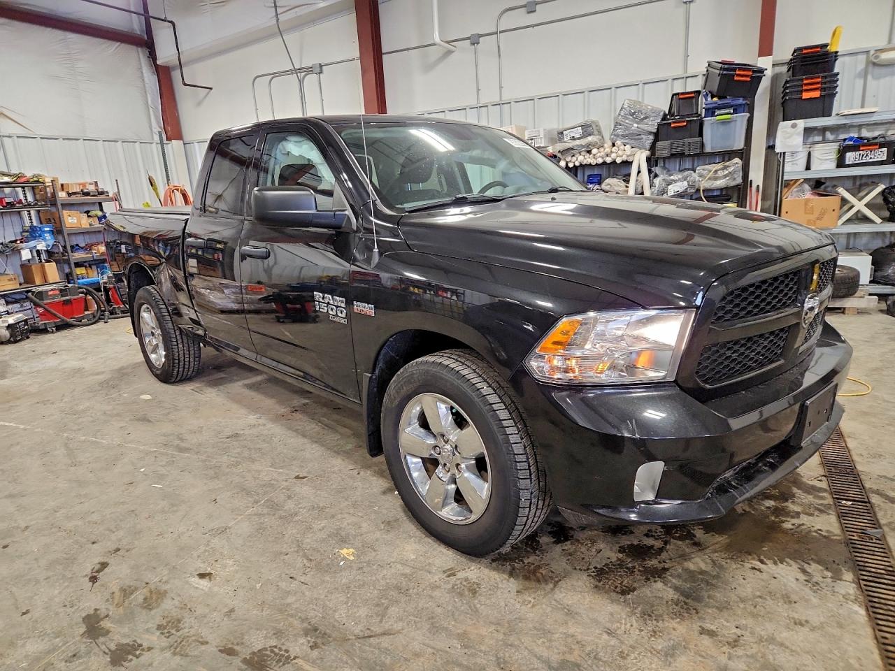 2019 RAM 1500 CLASSIC TRADESMAN photo 4