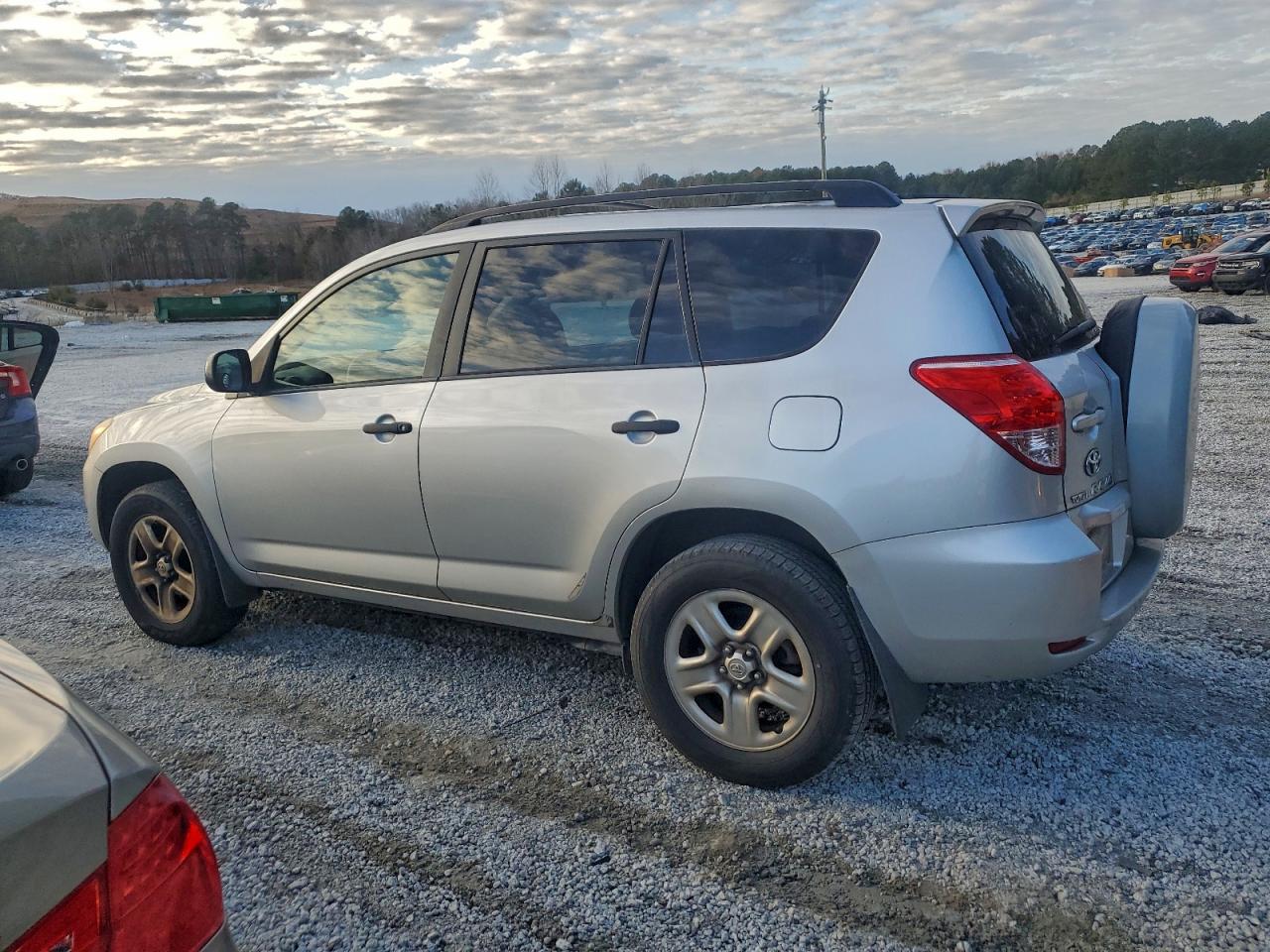 2006 TOYOTA RAV4 photo 2