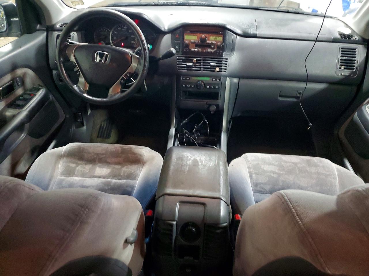 2004 HONDA PILOT EX photo 8