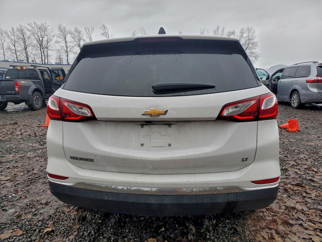2020 CHEVROLET EQUINOX LT photo 6