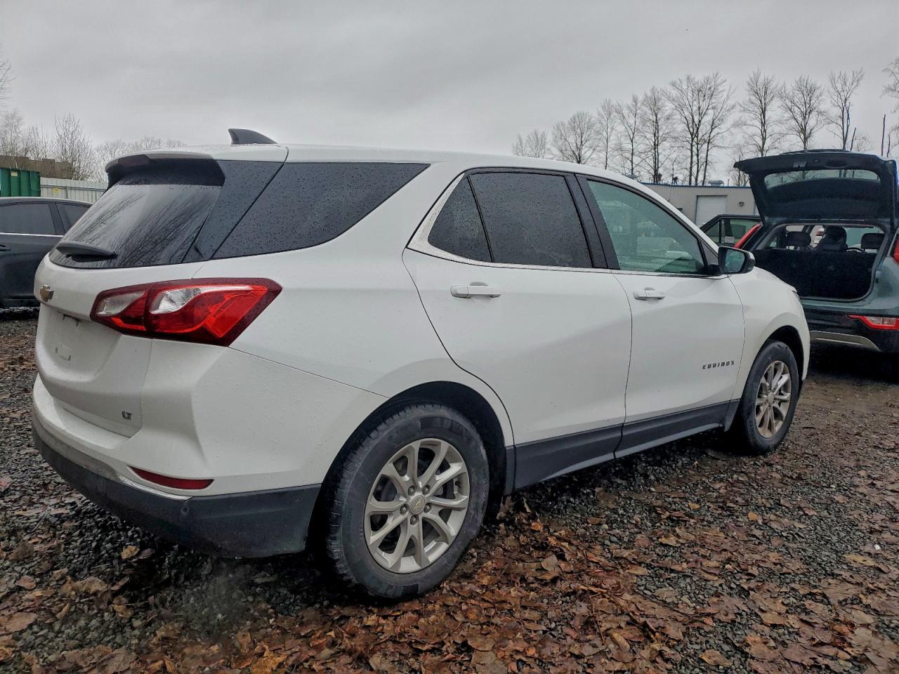 2020 CHEVROLET EQUINOX LT photo 3
