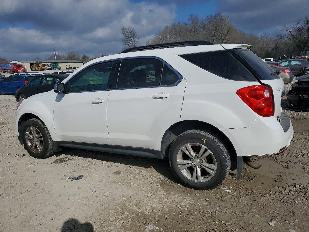 2015 CHEVROLET EQUINOX LT photo 2