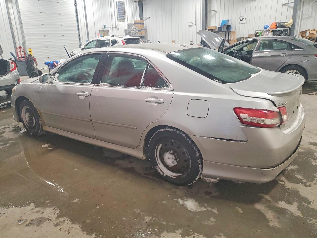 2010 TOYOTA CAMRY BASE photo 2
