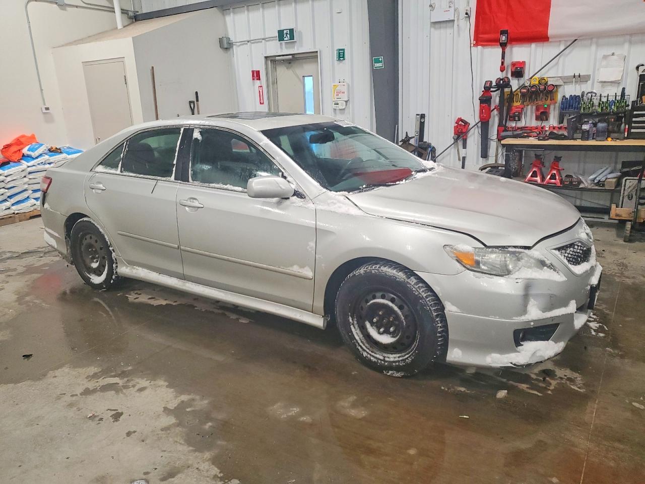 2010 TOYOTA CAMRY BASE photo 4
