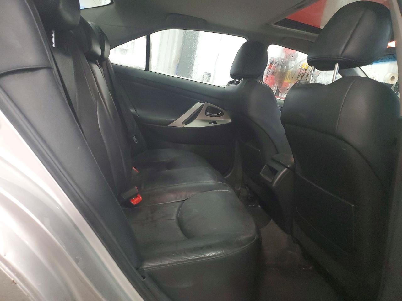 2010 TOYOTA CAMRY BASE photo 10