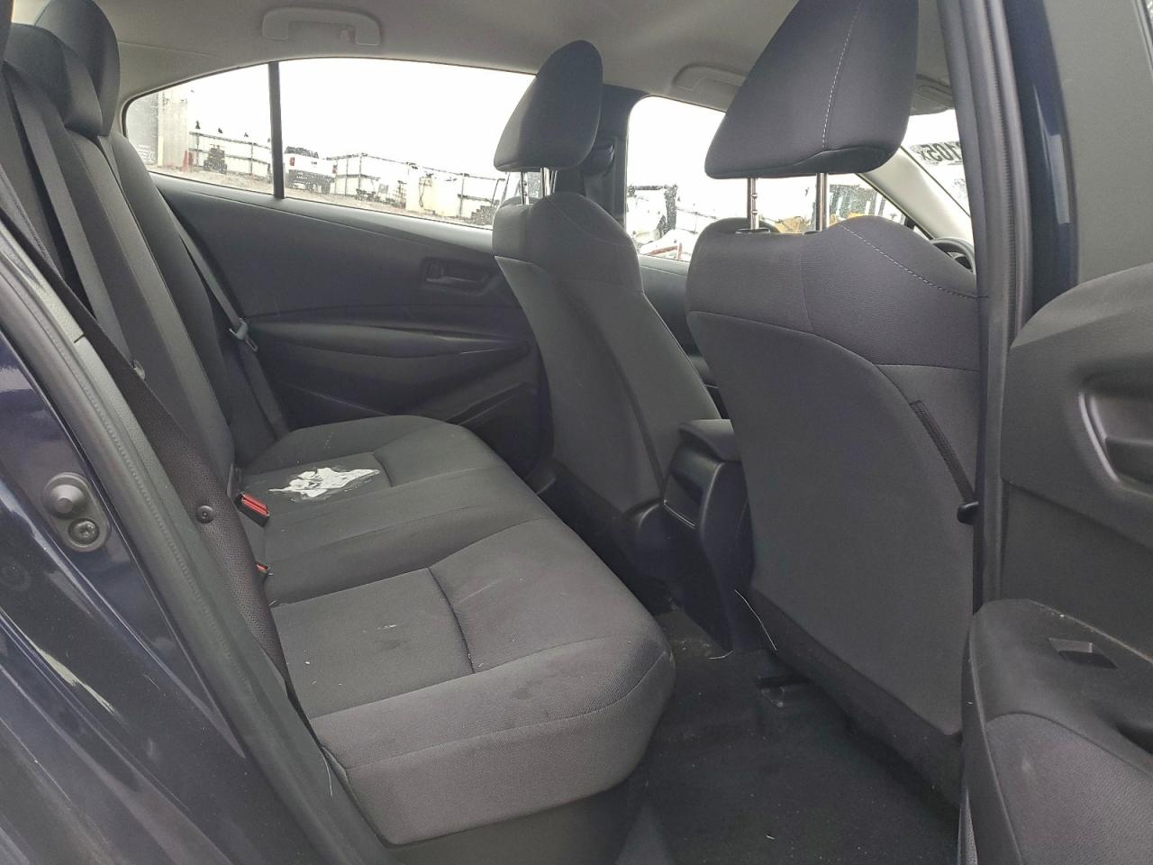 2022 TOYOTA COROLLA LE photo 10