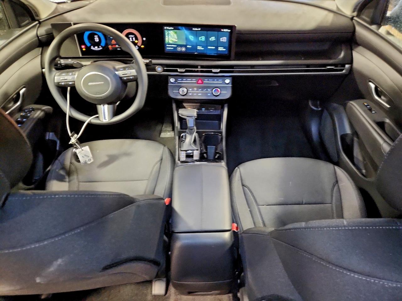 2026 HYUNDAI TUCSON SE photo 8