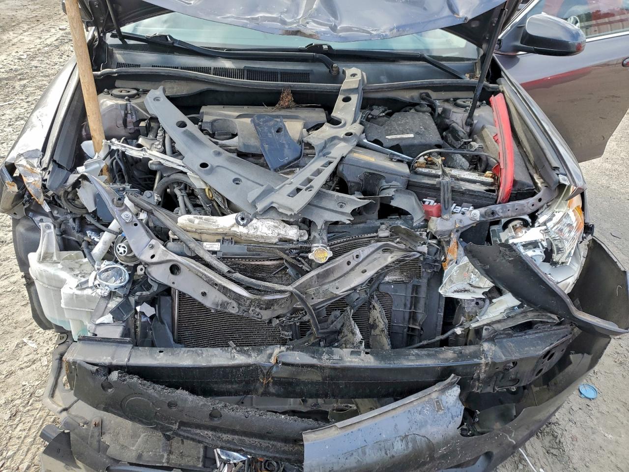 2014 TOYOTA CAMRY L photo 21