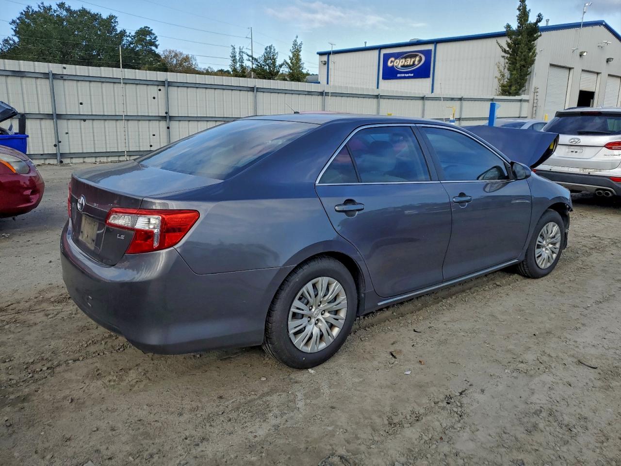 2014 TOYOTA CAMRY L photo 5
