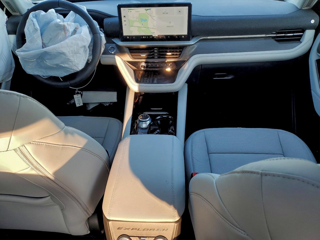 2025 FORD EXPLORER PLATINUM photo 8