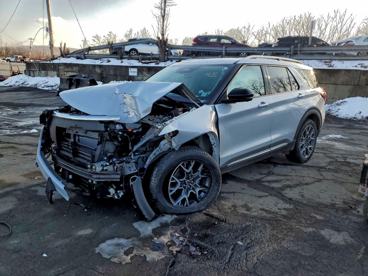 2025 FORD EXPLORER