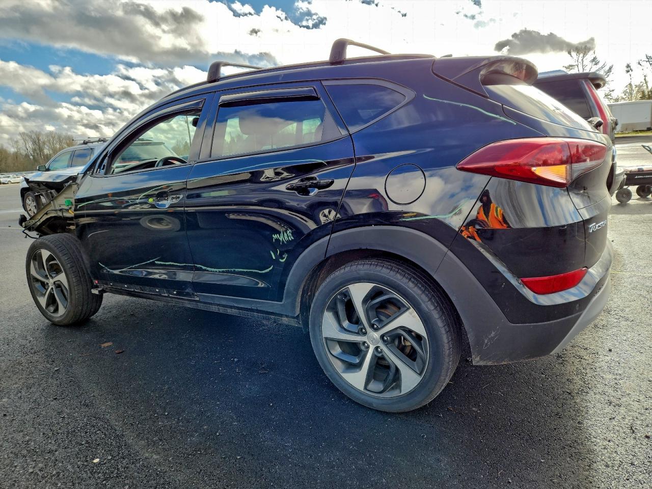 2018 HYUNDAI TUCSON VALUE photo 2