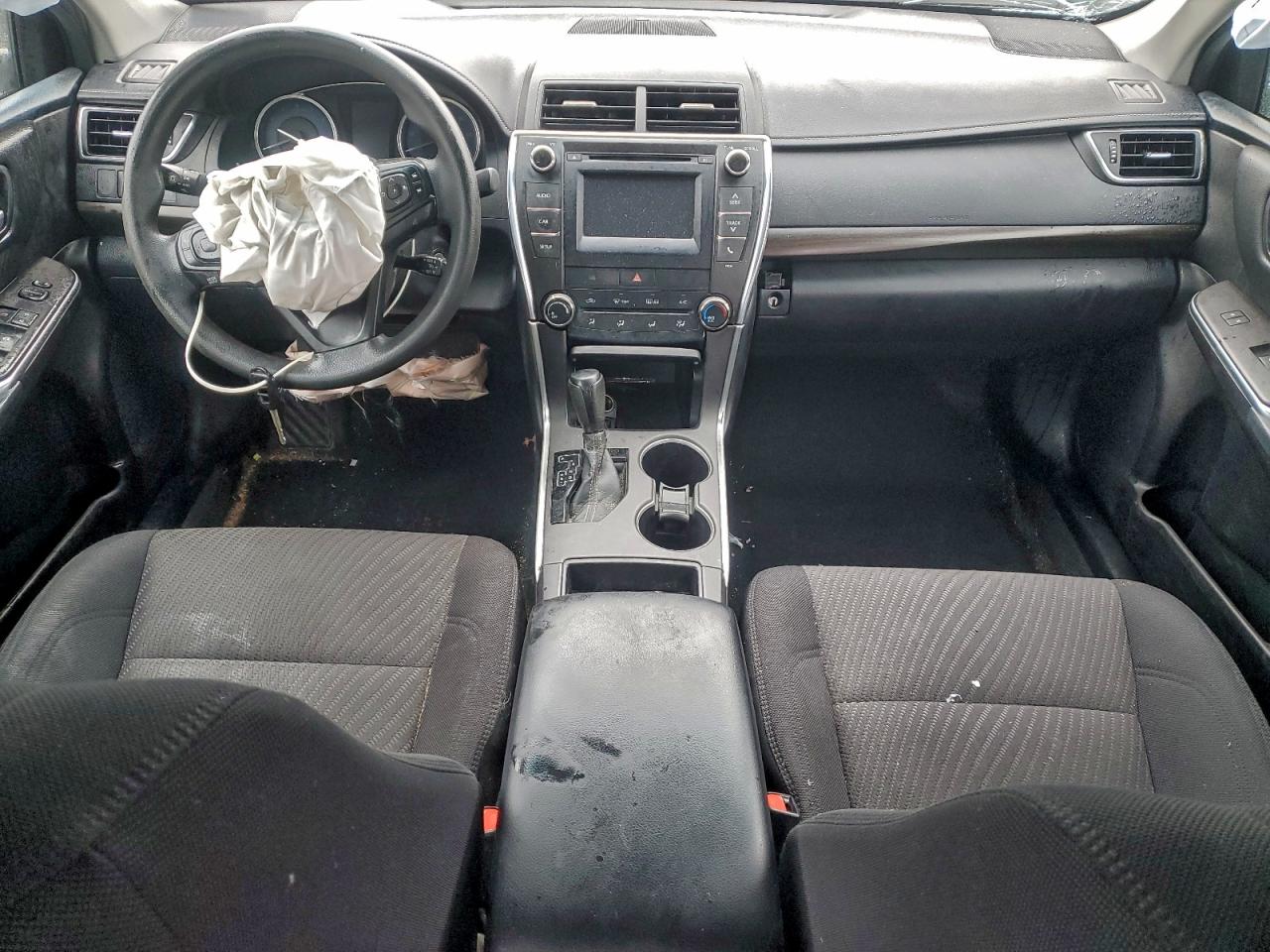 2016 TOYOTA CAMRY LE photo 8