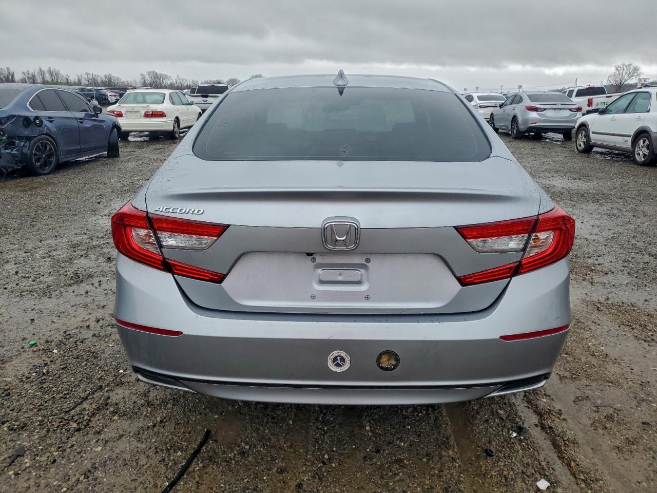 2020 HONDA ACCORD LX photo 6