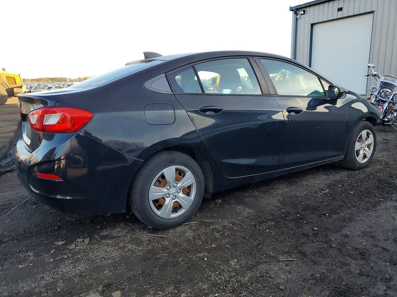 2016 CHEVROLET CRUZE LS photo 3