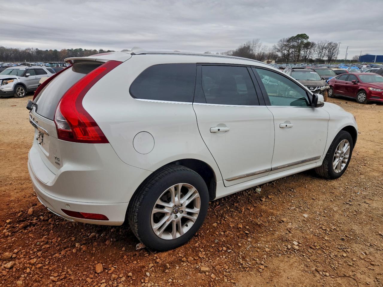 2015 VOLVO XC60 T5 PREMIER photo 3