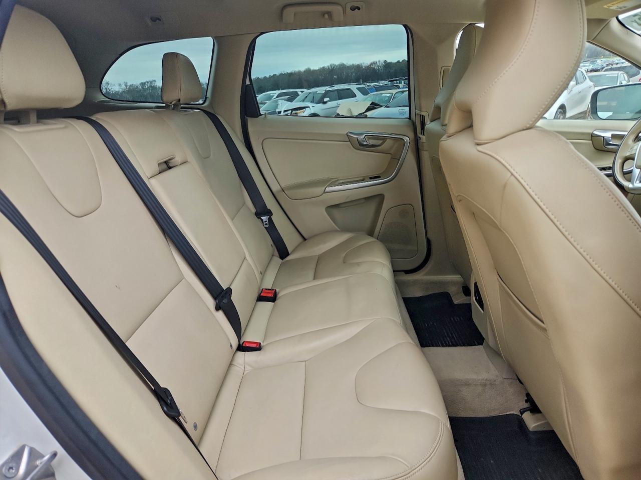 2015 VOLVO XC60 T5 PREMIER photo 11
