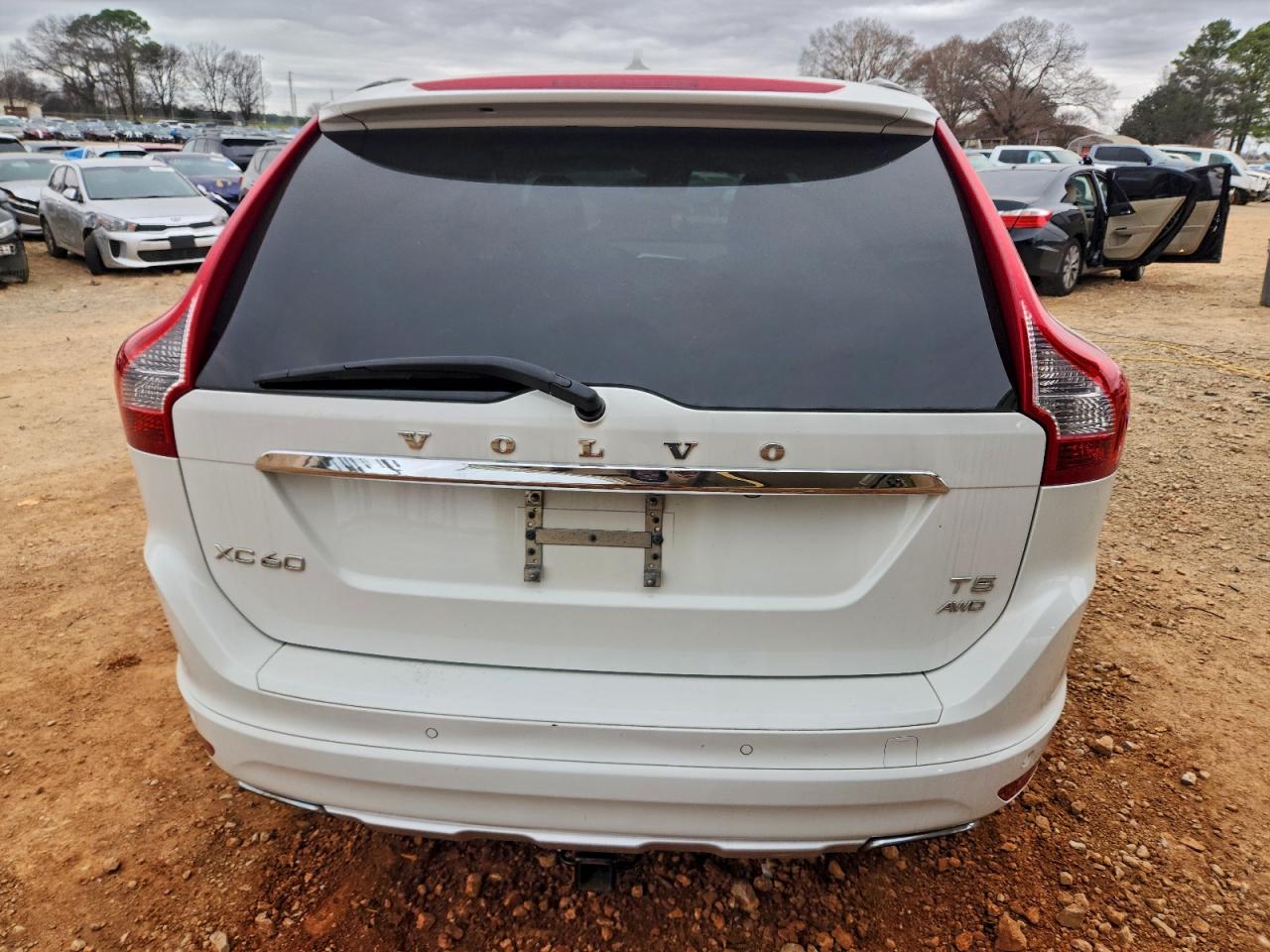 2015 VOLVO XC60 T5 PREMIER photo 6