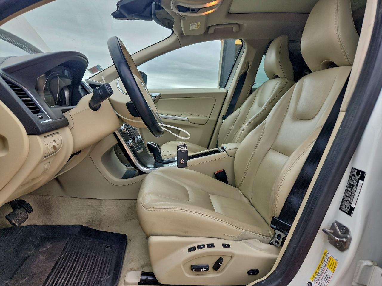 2015 VOLVO XC60 T5 PREMIER photo 7