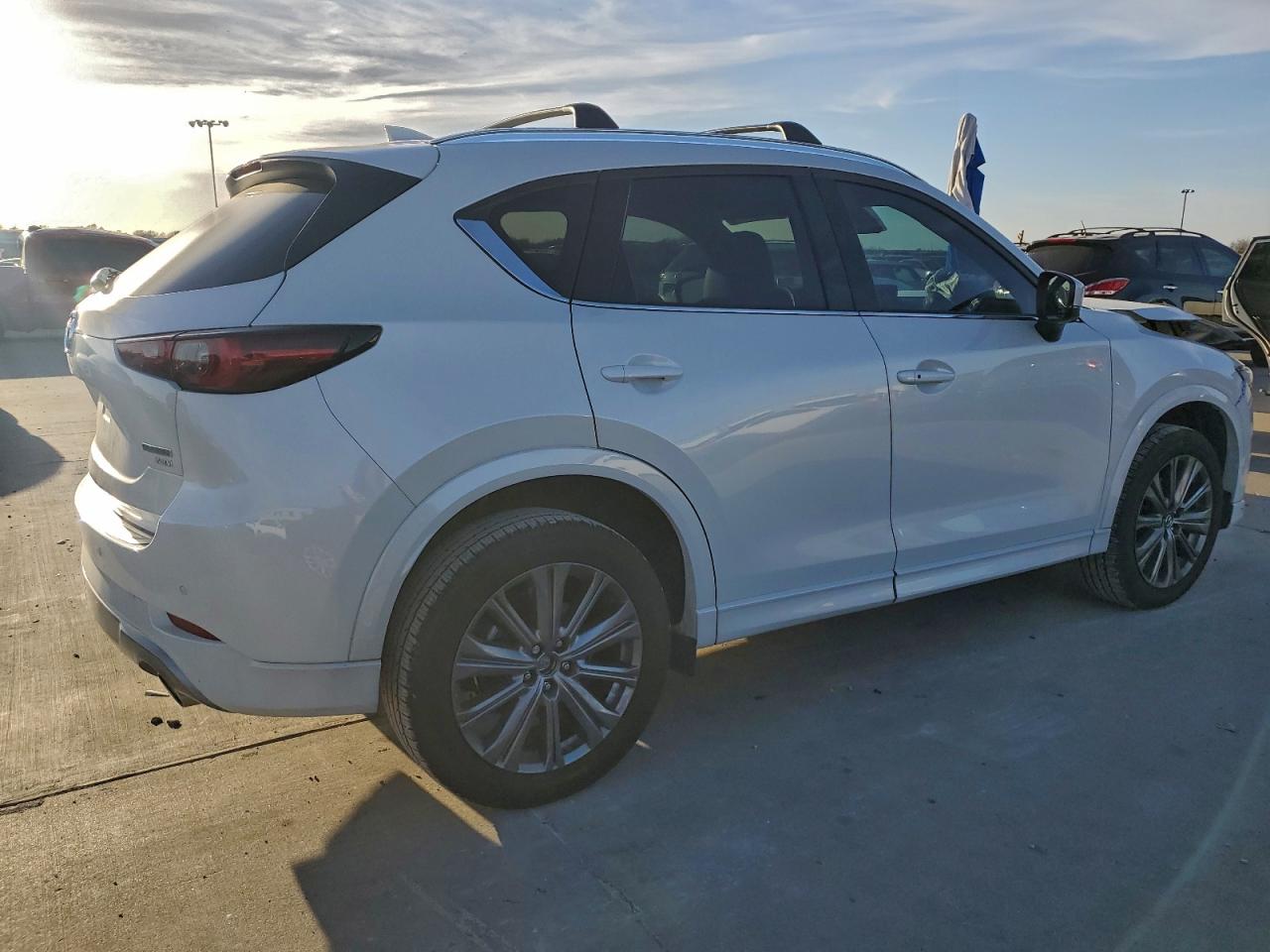 2025 MAZDA CX-5 SIGNATURE photo 3