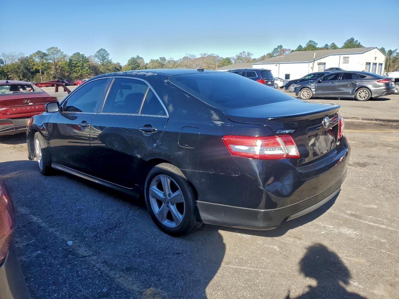 2011 TOYOTA CAMRY BASE photo 2