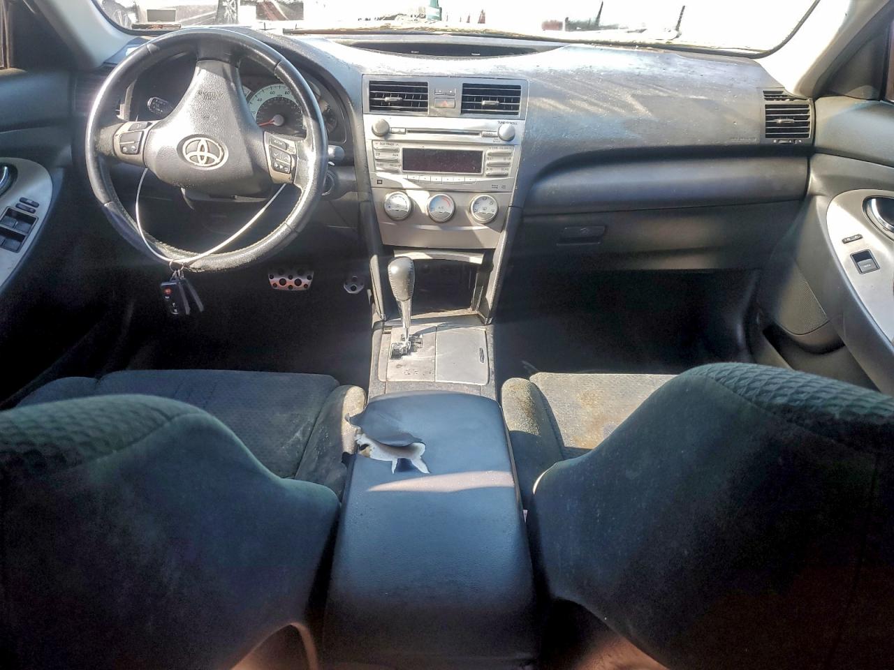 2011 TOYOTA CAMRY BASE photo 8